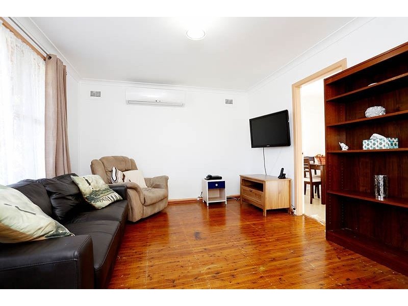6 Robshaw Road, Marayong NSW 2148