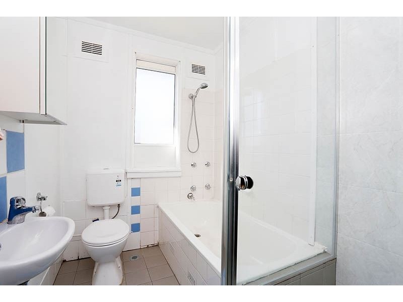 6 Robshaw Road, Marayong NSW 2148