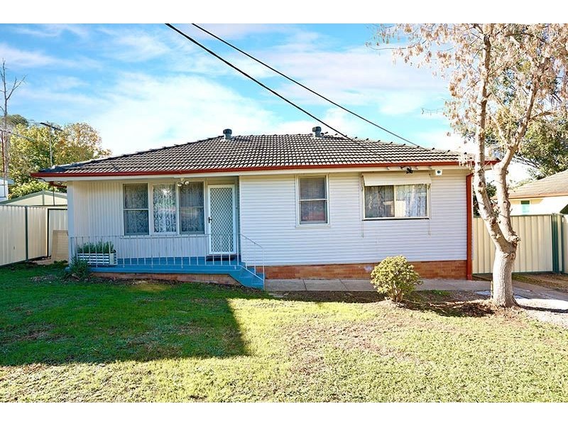 6 Robshaw Road, Marayong NSW 2148