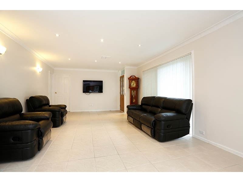 27 Gardenia Parade, Greystanes NSW 2145