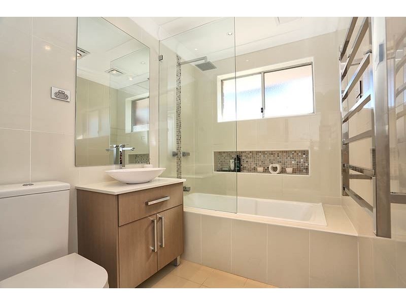 15 Kurrajong Crescent, Blacktown NSW 2148