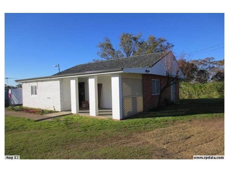 17 Gates Road, Luddenham NSW 2745