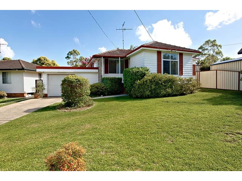11 Patterson Road, Lalor Park NSW 2147