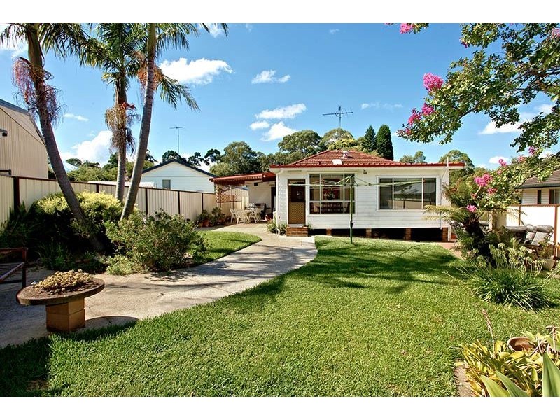 11 Patterson Road, Lalor Park NSW 2147