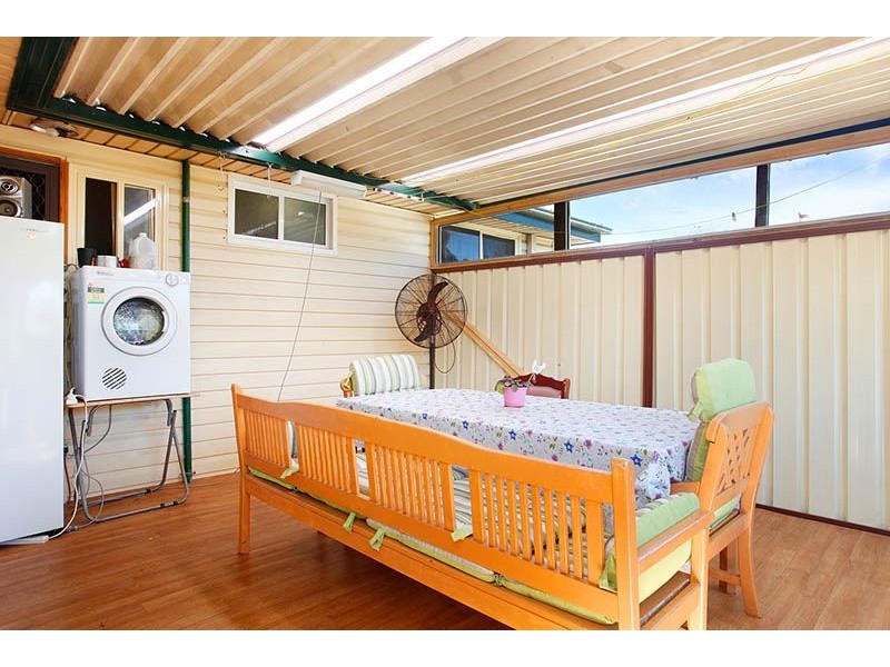 Fairfield West NSW 2165