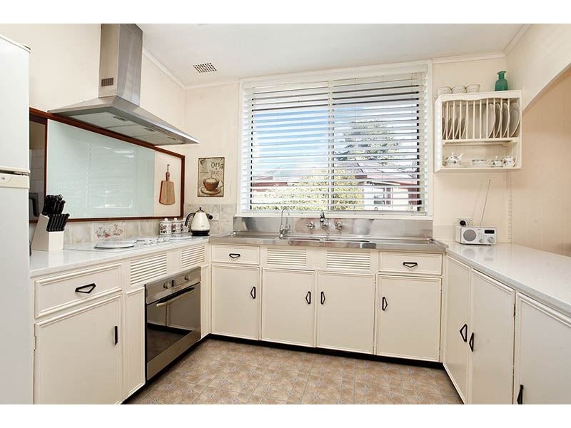 9 Burdett Crescent, Blacktown NSW 2148