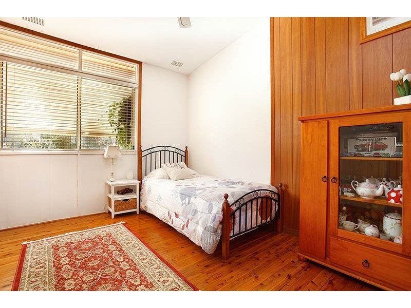 9 Burdett Crescent, Blacktown NSW 2148