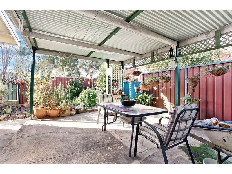 9 Burdett Crescent, Blacktown NSW 2148