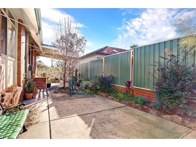 9 Burdett Crescent, Blacktown NSW 2148
