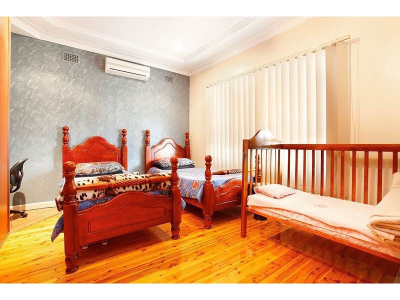 1 Craiglea Street, Guildford NSW 2161