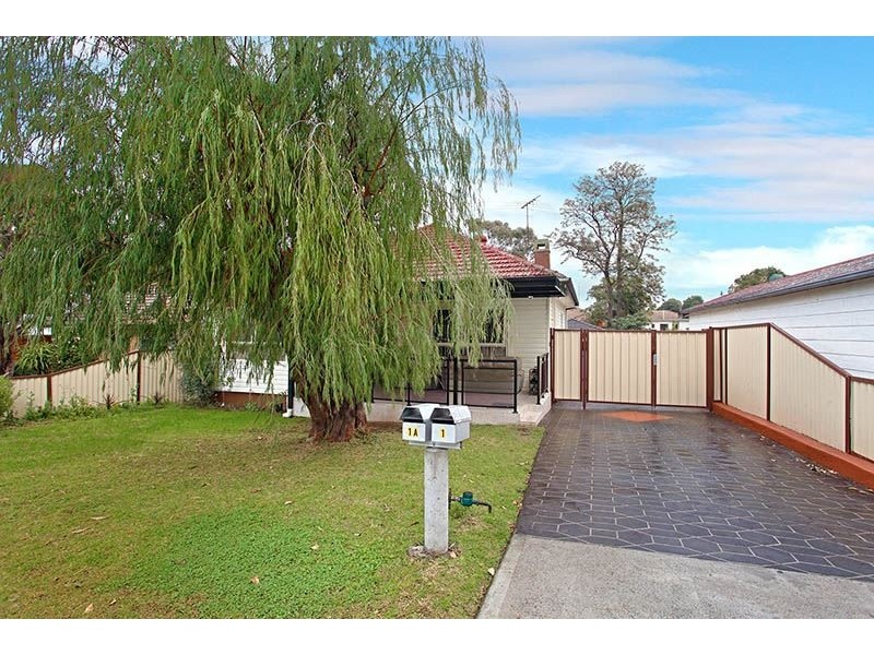 1 Craiglea Street, Guildford NSW 2161