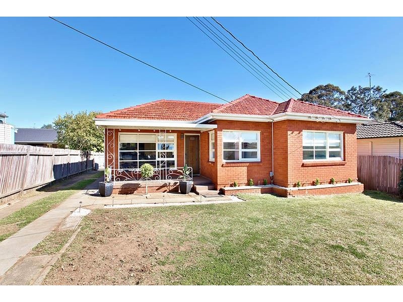 8 Matthew Crescent, Blacktown NSW 2148