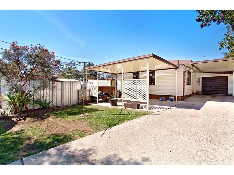 6 Slessor Place, Blackett NSW 2770
