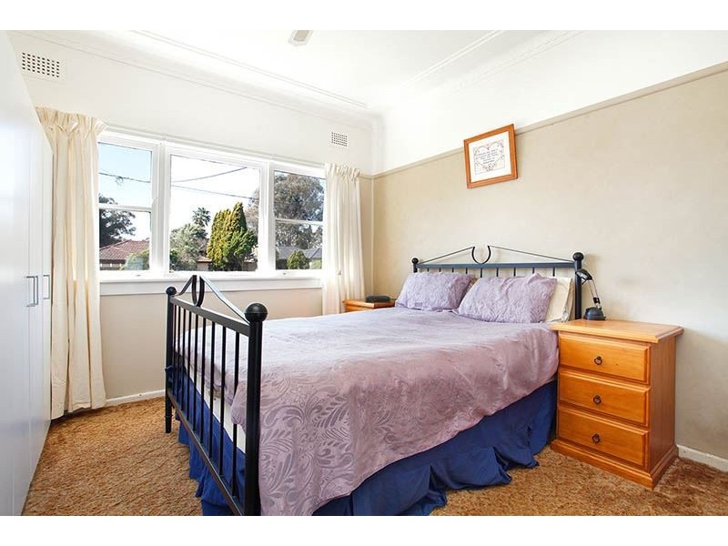 4 Adella Avenue, Blacktown NSW 2148