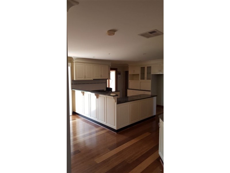 1 Huntingdale Drive, Glenmore Park NSW 2745