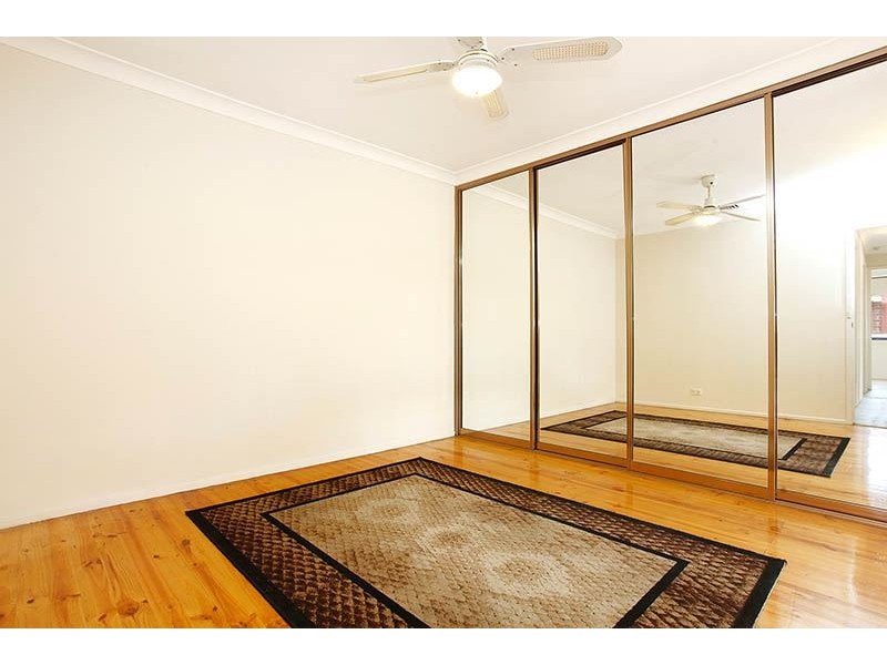 104a Ollier Crescent, Prospect NSW 2148