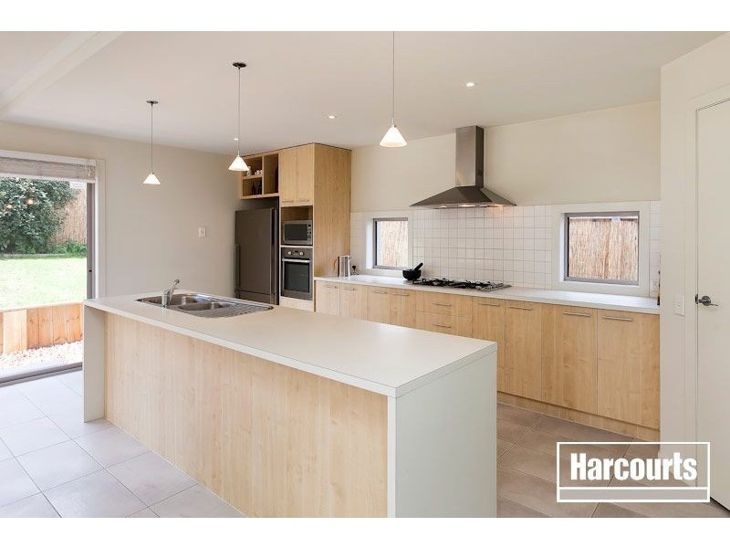 26 Bridgewater Boulevard, Berwick VIC 3806