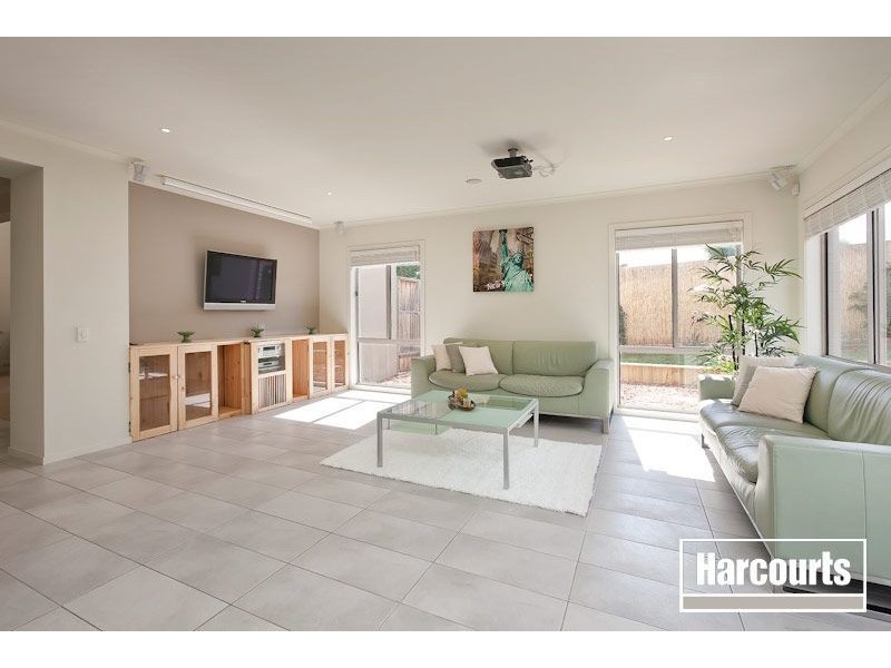26 Bridgewater Boulevard, Berwick VIC 3806