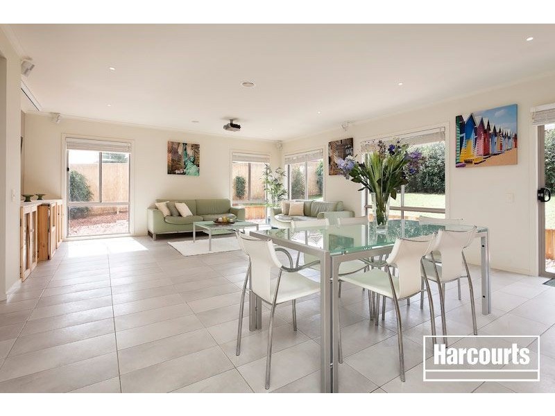 26 Bridgewater Boulevard, Berwick VIC 3806