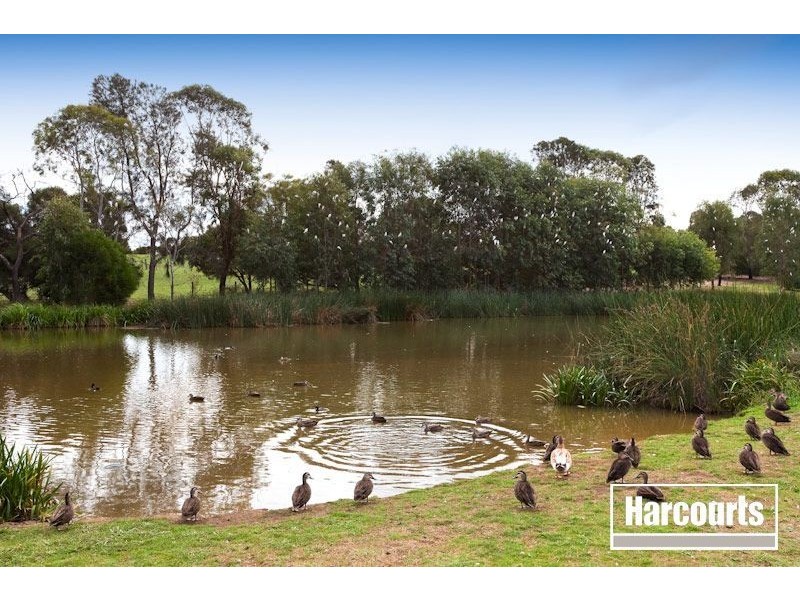 26 Bridgewater Boulevard, Berwick VIC 3806