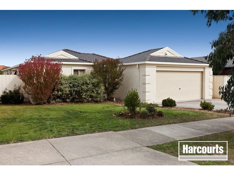 18 Grange Circuit, Beaconsfield VIC 3807