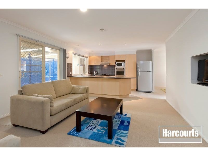 18 Grange Circuit, Beaconsfield VIC 3807
