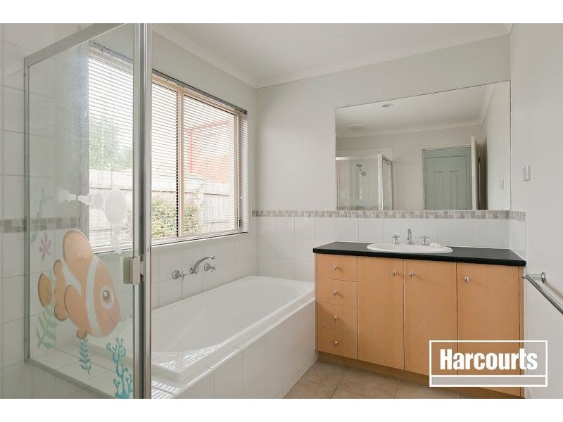 18 Grange Circuit, Beaconsfield VIC 3807