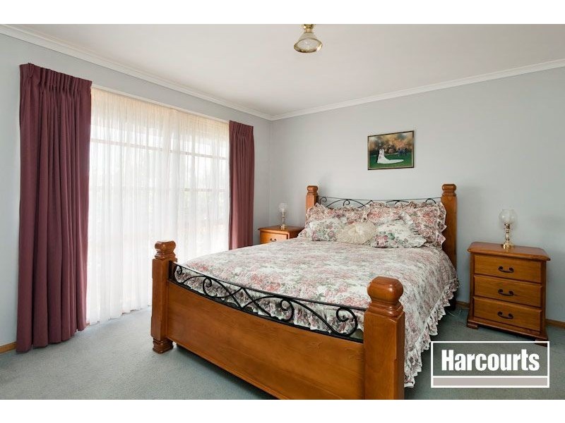 22 Rozzy Parade, Narre Warren VIC 3805