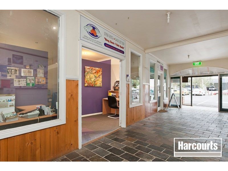 8/27-33 Wood Street, Beaconsfield VIC 3807