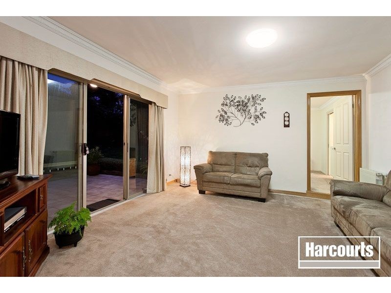 22 Rheanva Street, Berwick VIC 3806