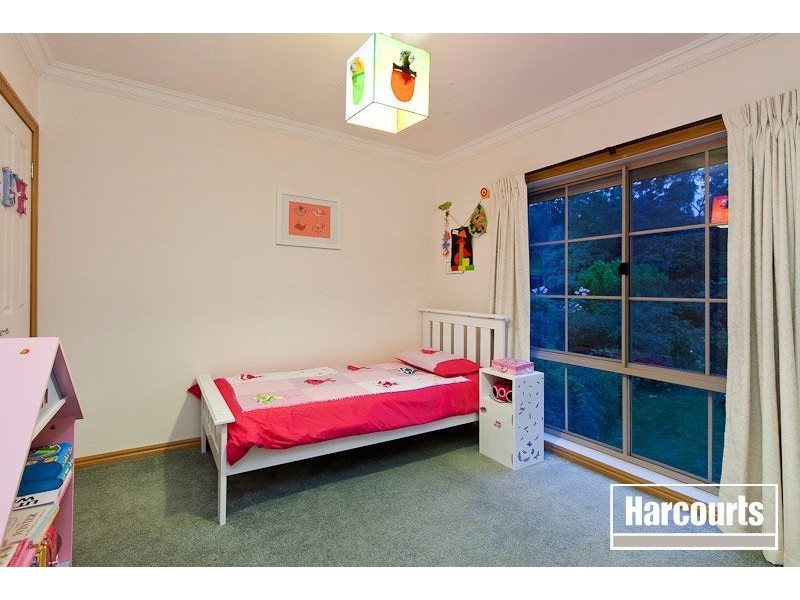22 Rheanva Street, Berwick VIC 3806