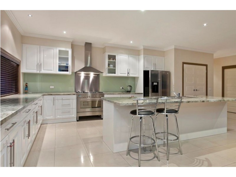 110 Brundrett Road, Narre Warren North VIC 3804