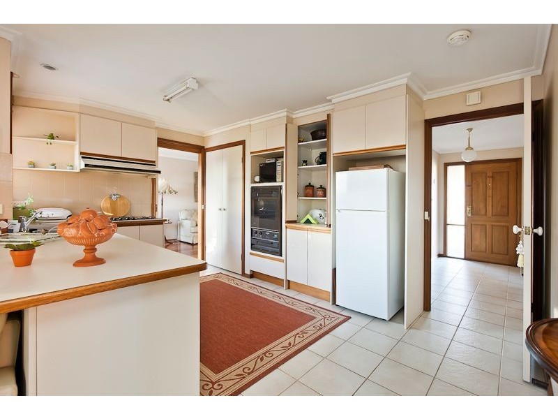 7 Collins Crescent, Berwick VIC 3806