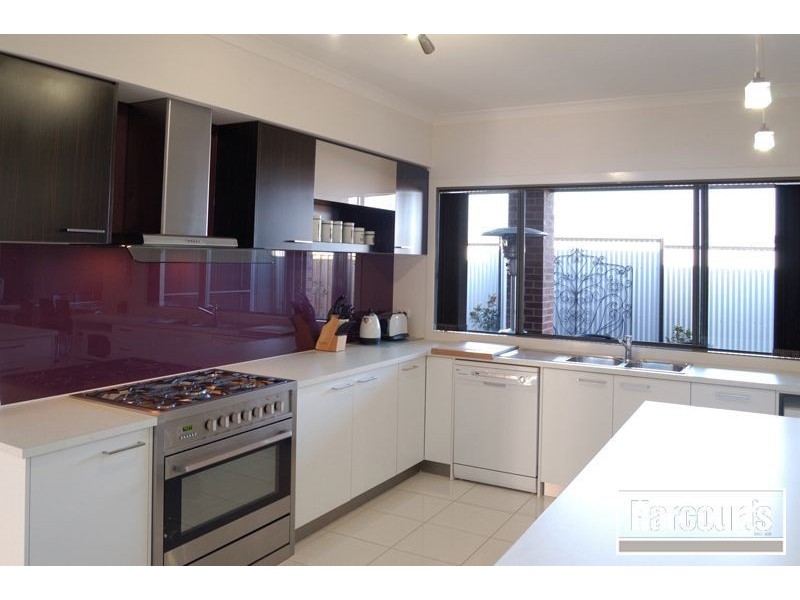 5 Nature Avenue, Officer VIC 3809