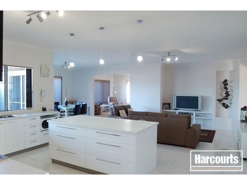 5 Nature Avenue, Officer VIC 3809
