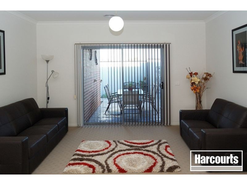 5 Nature Avenue, Officer VIC 3809