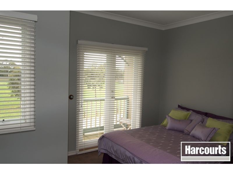 10 Hammerwood Green, Beaconsfield VIC 3807