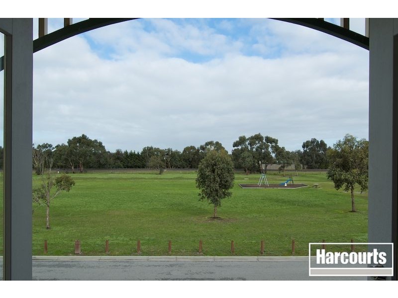 10 Hammerwood Green, Beaconsfield VIC 3807