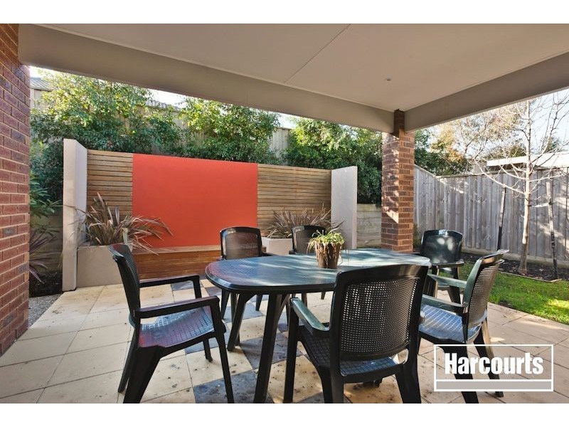 10 Chase Boulevard, Berwick VIC 3806