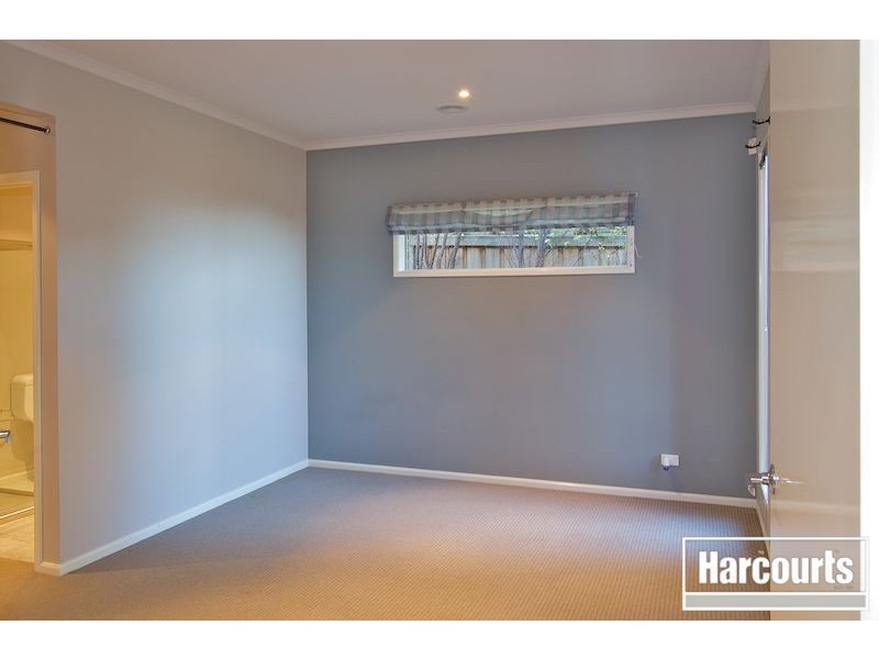 Pakenham VIC 3810