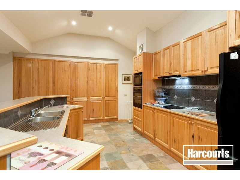 19 Ganaway Drive, Berwick VIC 3806