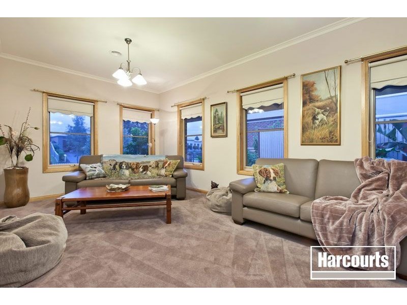 19 Ganaway Drive, Berwick VIC 3806