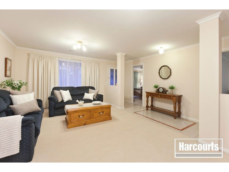 21 Parkwood Avenue, Narre Warren South VIC 3805