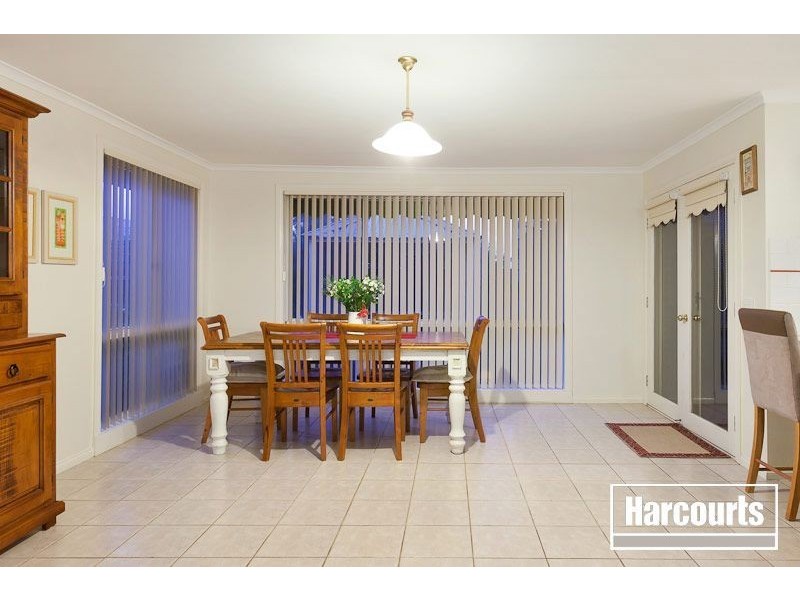 21 Parkwood Avenue, Narre Warren South VIC 3805