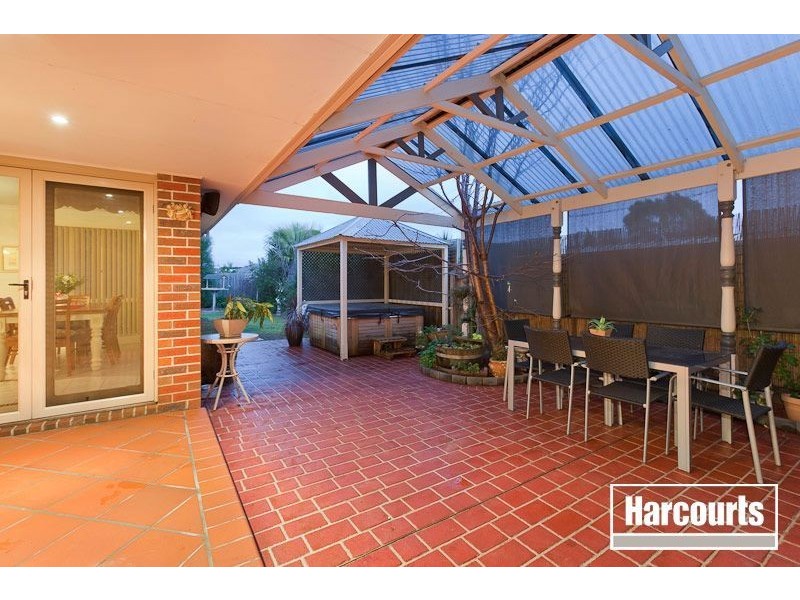 21 Parkwood Avenue, Narre Warren South VIC 3805