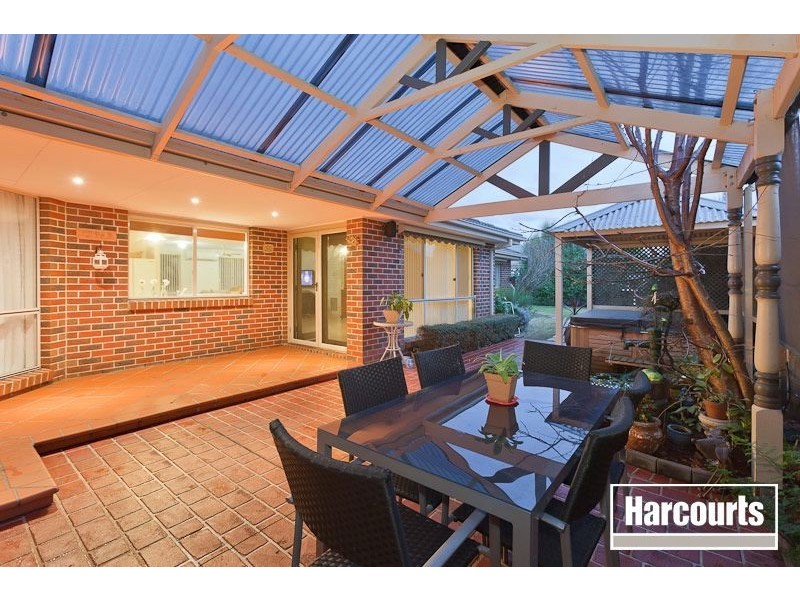 21 Parkwood Avenue, Narre Warren South VIC 3805