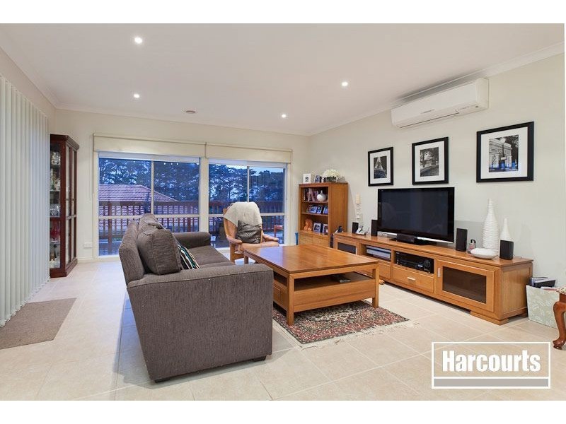 24 Southgate Drive, Berwick VIC 3806