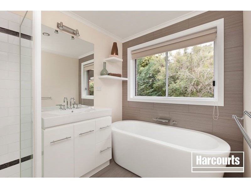 10 Hair Court, Beaconsfield VIC 3807