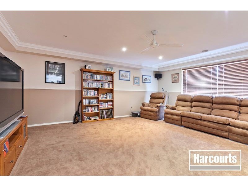 49 Livingstone Boulevard, Pakenham VIC 3810