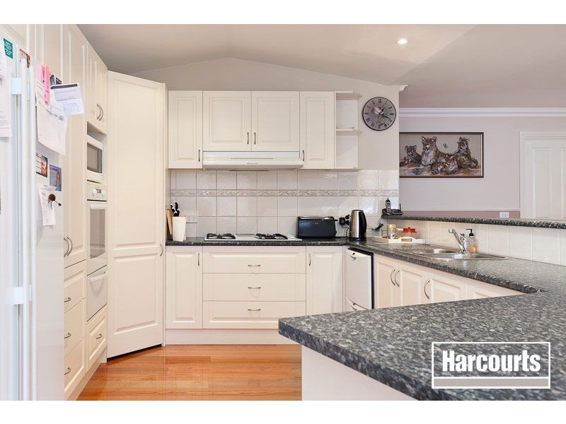 49 Livingstone Boulevard, Pakenham VIC 3810